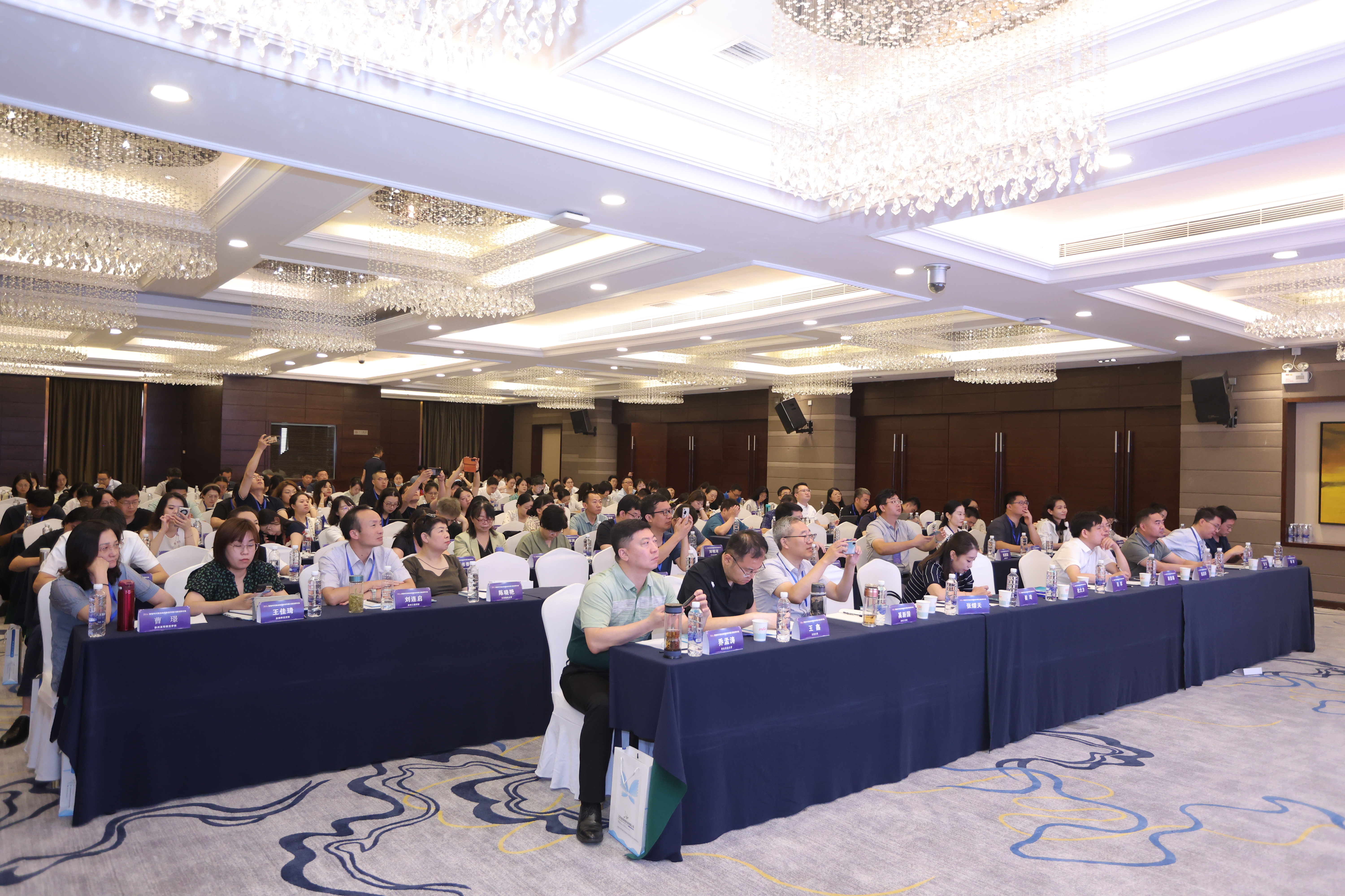 数智时代推进高校新型传播力建设研讨会在西安成功举办